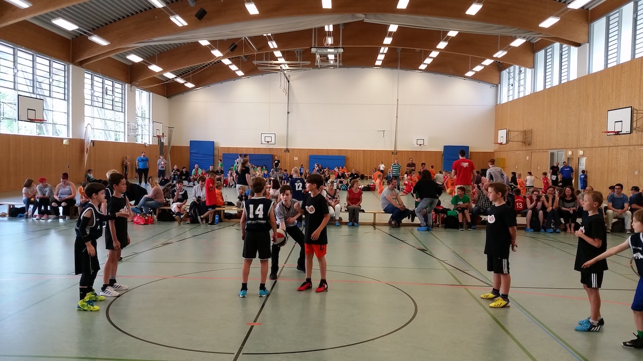 Anwurf beim Schulliga Champions-Turnier // Foto: BVSA